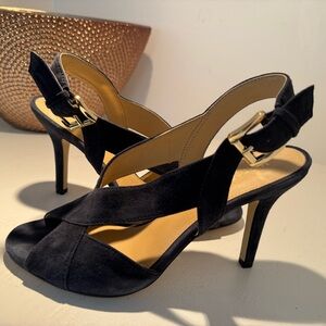 Beautiful Michael Kors navy suede heels